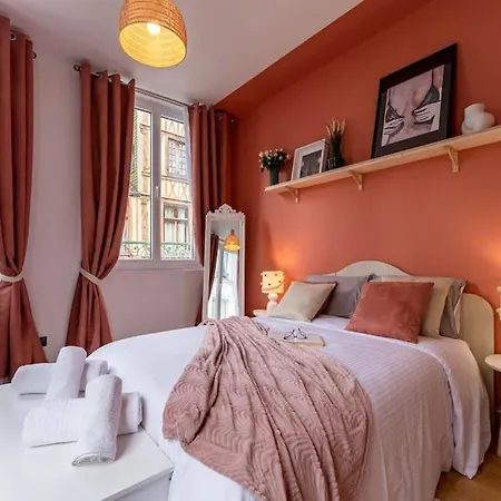 Selene By Kleidos - T2 Romantique Dans Le Centre Historique De Rouen, Proche Gare Rouen