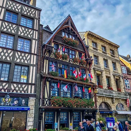 Selene By Kleidos - T2 Romantique Dans Le Centre Historique De Rouen, Proche Gare
