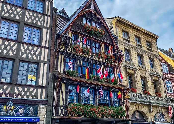 Selene By Kleidos - T2 Romantique Dans Le Centre Historique De Rouen, Proche Gare